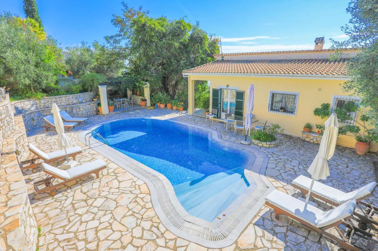 Villa Natasha Katávolos Exteriér fotografie