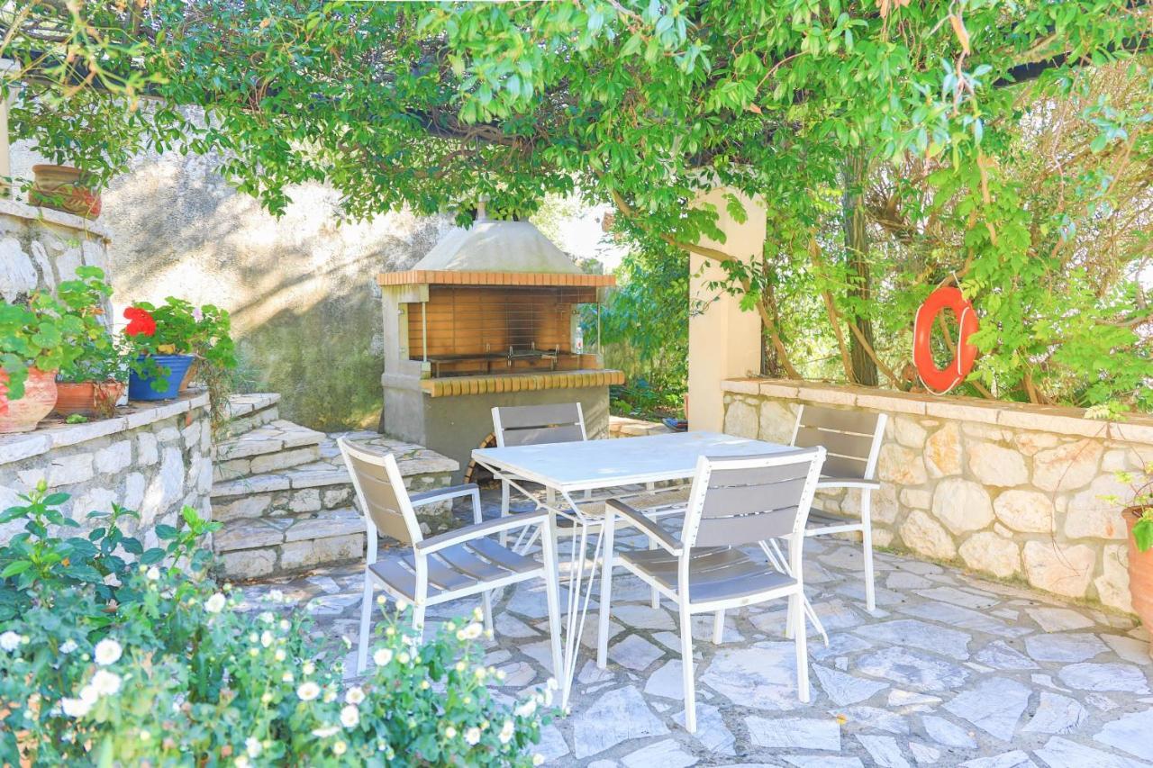Villa Natasha Katávolos Exteriér fotografie