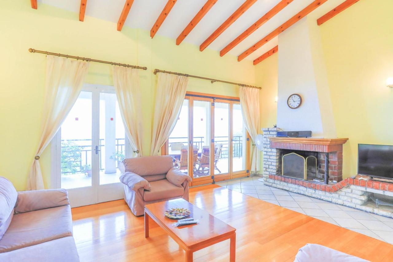 Villa Natasha Katávolos Exteriér fotografie